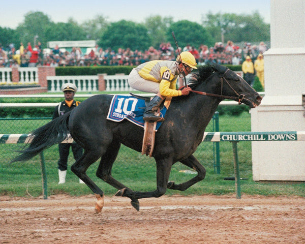 Dust Commander at Kentucky Derby – The Tony Leonard Collection